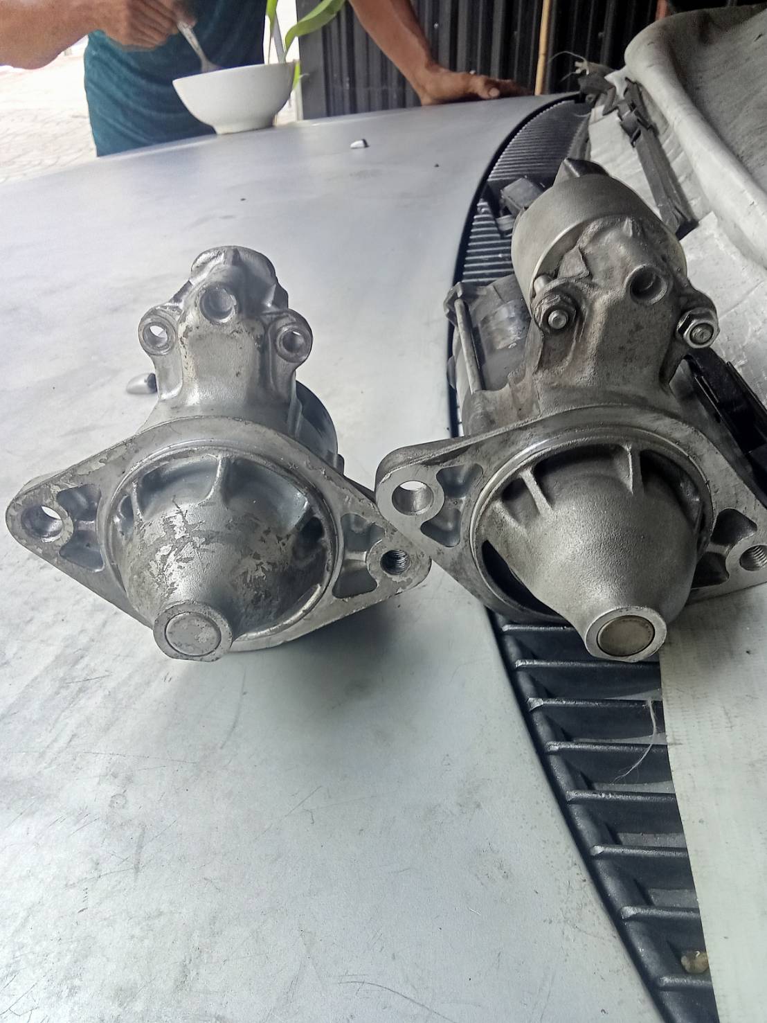 10 - https://เต๋าแบตเตอรี่-แอร์ไดนาโม.com | ช่างเต๋า บริการซ่อมรถนอกสถานที่ เปลี่ยนไดชาร์จ ไดสตาร์ท เติมน้ำยาแอร์ ถึงที่หมายอย่างรวดเร็ว จบทุกปัญหารถเสียฉุกเฉินโดยทีมช่างผู้เชี่ยวชาญในราคาที่เป็นมิตร พื้นที่ให้บริการในกรุงเทพฯและปริมณฑล ปทุมธานี นนทบุรี