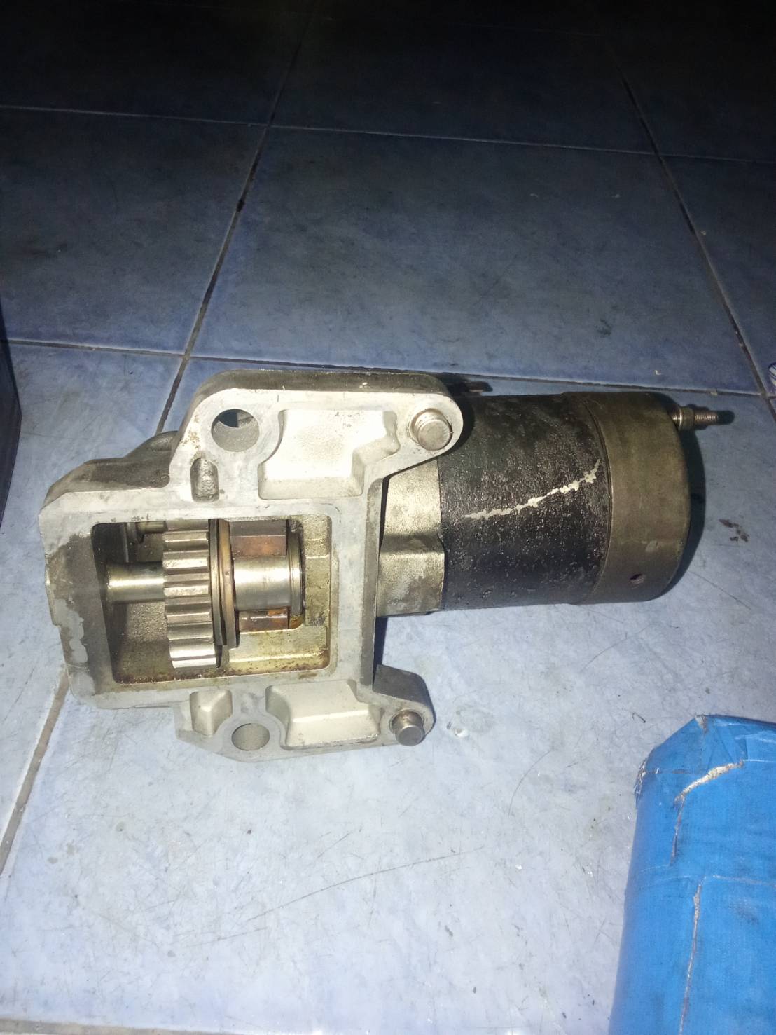 12 - https://เต๋าแบตเตอรี่-แอร์ไดนาโม.com | ช่างเต๋า บริการซ่อมรถนอกสถานที่ เปลี่ยนไดชาร์จ ไดสตาร์ท เติมน้ำยาแอร์ ถึงที่หมายอย่างรวดเร็ว จบทุกปัญหารถเสียฉุกเฉินโดยทีมช่างผู้เชี่ยวชาญในราคาที่เป็นมิตร พื้นที่ให้บริการในกรุงเทพฯและปริมณฑล ปทุมธานี นนทบุรี